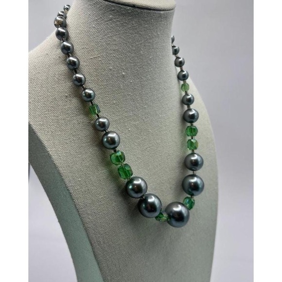 The Unbranded Brand Jewelry - Vintage 1950s Japan Necklace Gray Faux Pearl Green Crystal Beads Mid-Century MCM